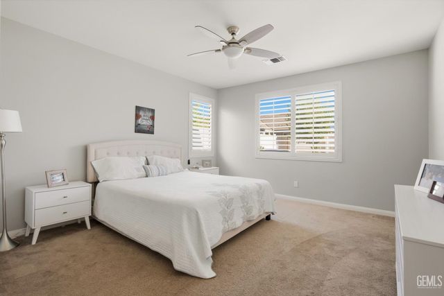 14707 Coneflower Drive, Bakersfield, CA 93314