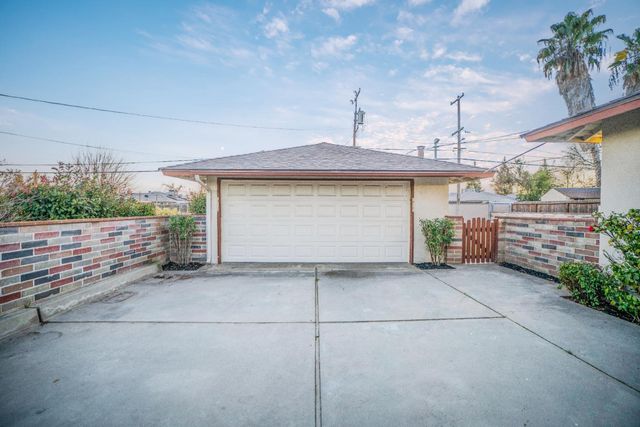1447 W Normal Avenue, Fresno, CA 93705