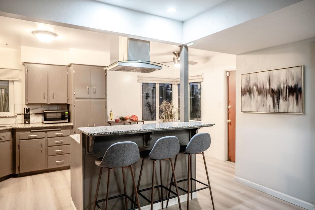 Image 10 of property listing at 1447 W Normal Avenue, Fresno, CA 93705