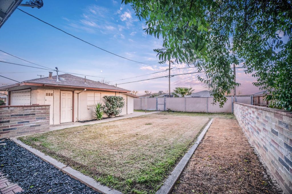 Image 26 of property listing at 1447 W Normal Avenue, Fresno, CA 93705