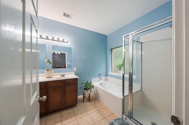 1700 Chestnut Glen Court, Conroe, TX 77301