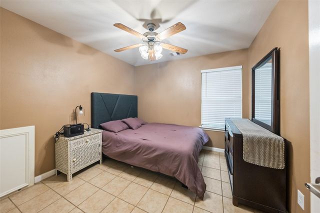 1700 Chestnut Glen Court, Conroe, TX 77301