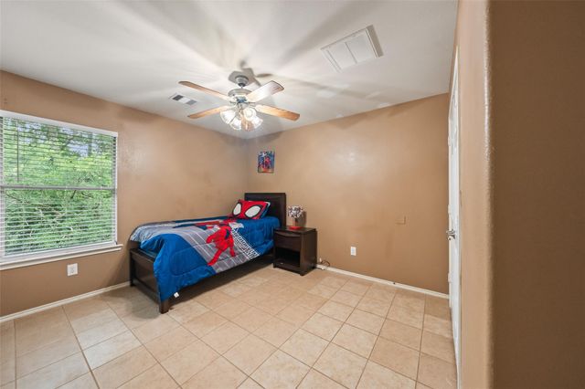 1700 Chestnut Glen Court, Conroe, TX 77301