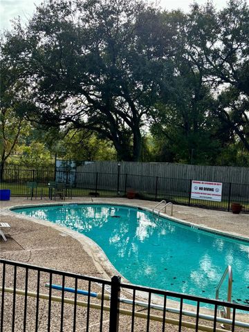 5100 Allendale Road 201, Houston, TX 77017