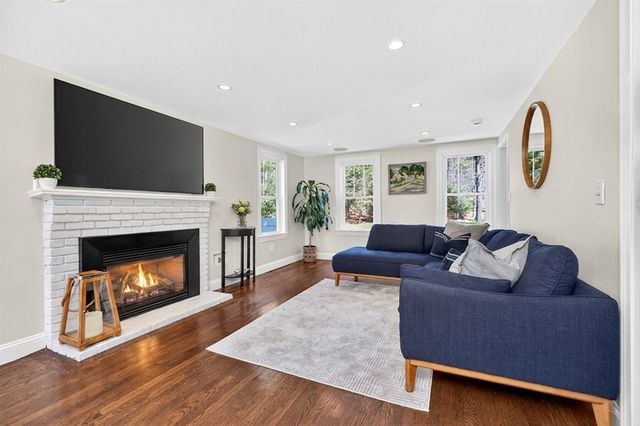 225 Church Street, Duxbury, MA 02332
