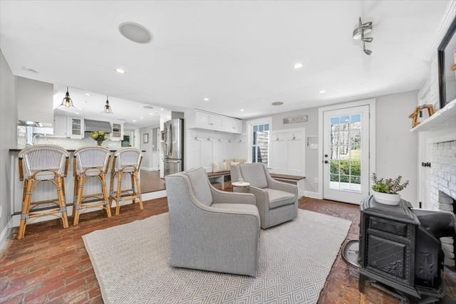 225 Church Street, Duxbury, MA 02332