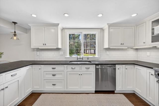 225 Church Street, Duxbury, MA 02332