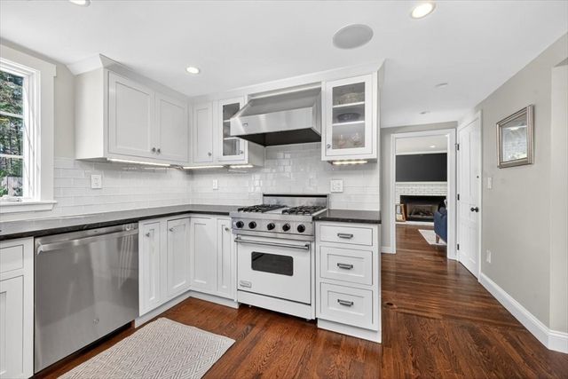 225 Church Street, Duxbury, MA 02332