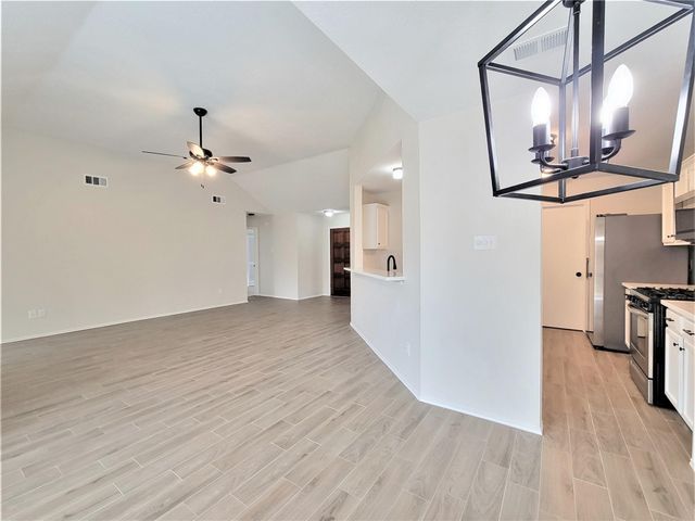 11410 Sunny Creek Drive, Houston, TX 77066