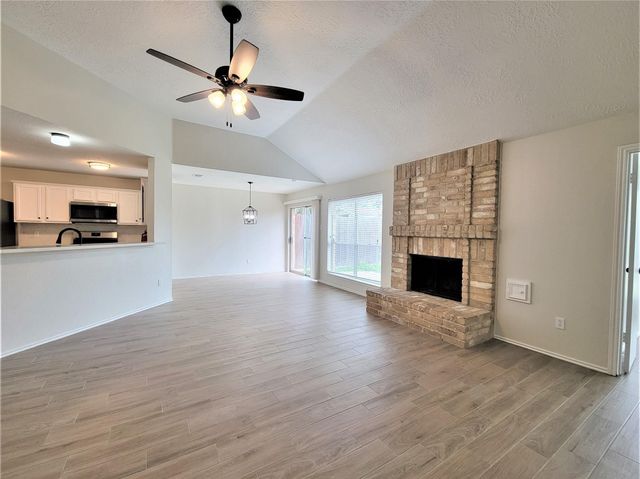 11410 Sunny Creek Drive, Houston, TX 77066