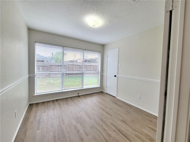 11410 Sunny Creek Drive, Houston, TX 77066