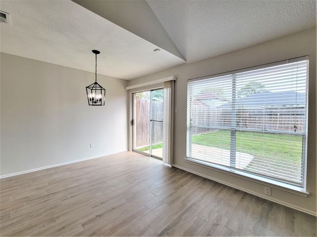 11410 Sunny Creek Drive, Houston, TX 77066