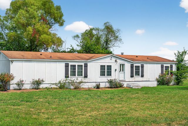 2600 Round Hill Rd, Lewisburg, TN 37091