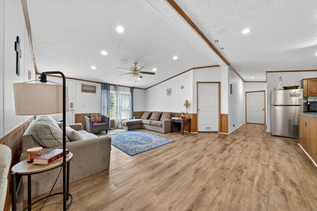 2600 Round Hill Rd, Lewisburg, TN 37091