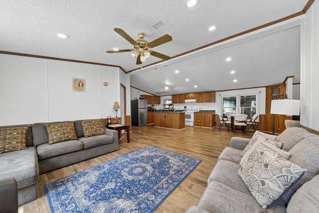 2600 Round Hill Rd, Lewisburg, TN 37091