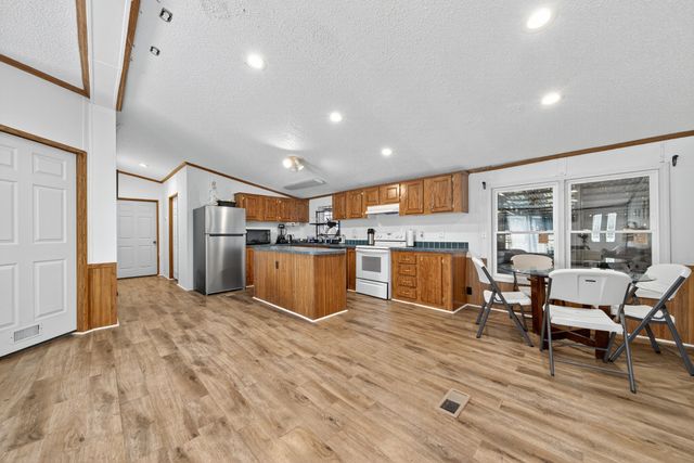 2600 Round Hill Rd, Lewisburg, TN 37091