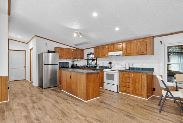 2600 Round Hill Rd, Lewisburg, TN 37091