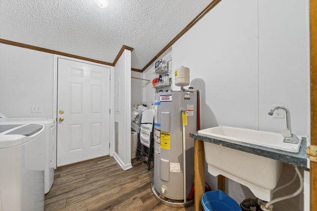 2600 Round Hill Rd, Lewisburg, TN 37091