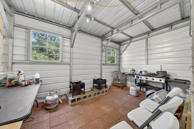 2600 Round Hill Rd, Lewisburg, TN 37091