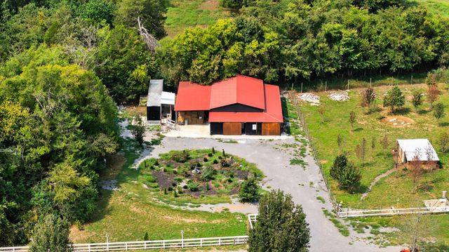 2600 Round Hill Rd, Lewisburg, TN 37091