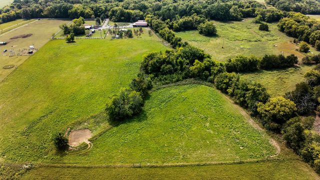 2600 Round Hill Rd, Lewisburg, TN 37091