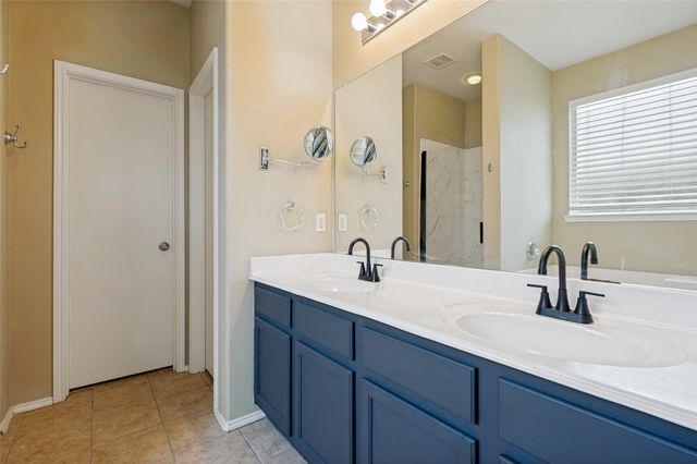 1006 Partridge Drive, Aubrey, TX 76227