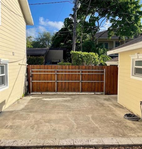 10 NE 11TH Avenue 3, Fort Lauderdale, FL 33301