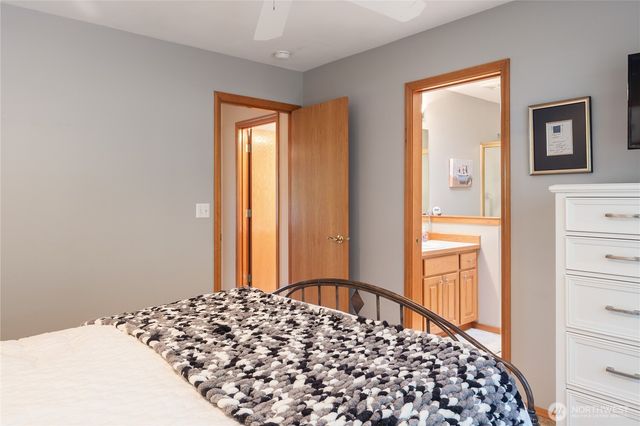 260 E Penzance Road, Shelton, WA 98584