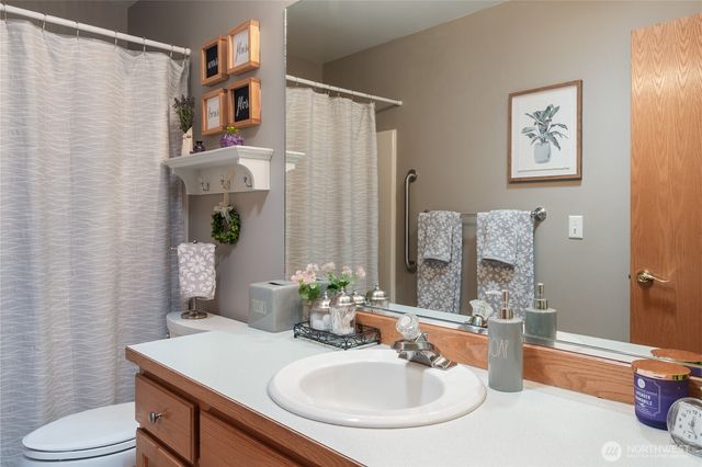 260 E Penzance Road, Shelton, WA 98584