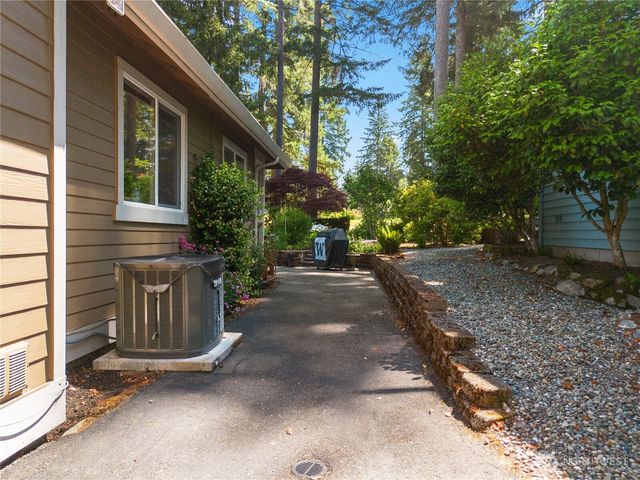 260 E Penzance Road, Shelton, WA 98584