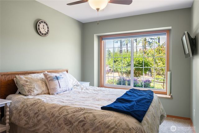 260 E Penzance Road, Shelton, WA 98584