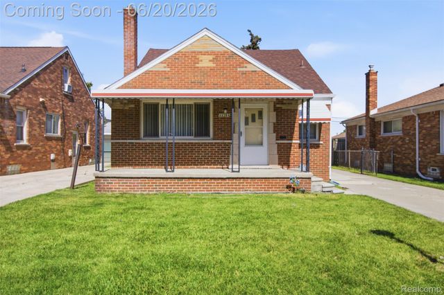 22764 Courtland Avenue, Eastpointe, MI 48021