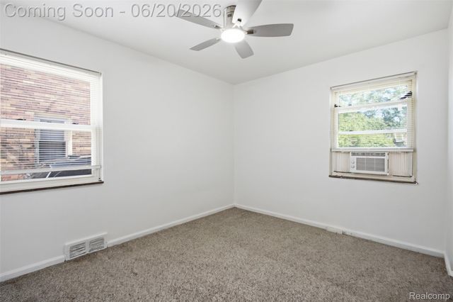 22764 Courtland Avenue, Eastpointe, MI 48021