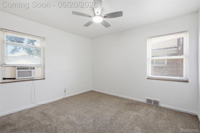 22764 Courtland Avenue, Eastpointe, MI 48021