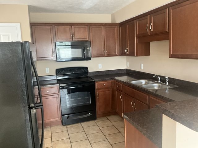 537 Patriot Park Ct Unit C And, Clarksville, TN 37042