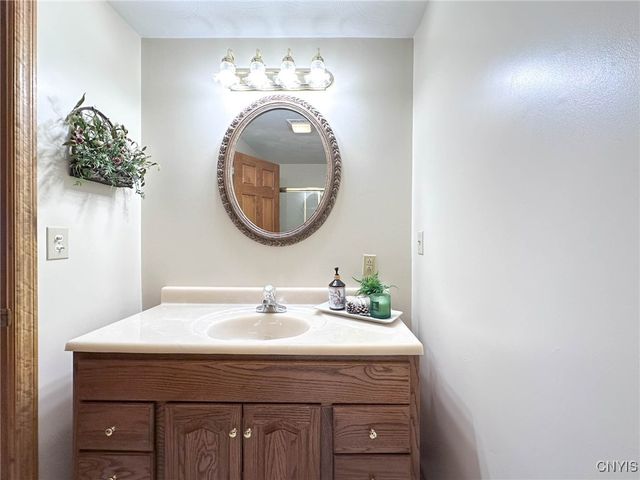 5621 Trenton Road, Deerfield, NY 13502