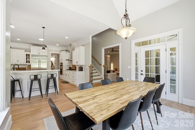 126 Whispering Cove Court, Mooresville, NC 28117