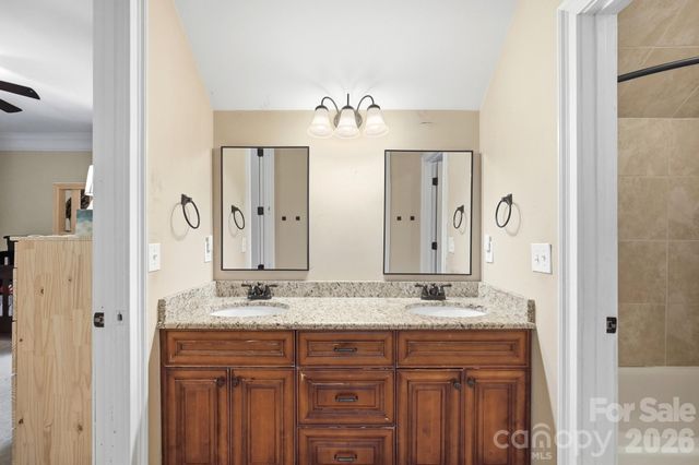 126 Whispering Cove Court, Mooresville, NC 28117