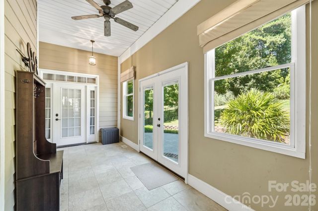 126 Whispering Cove Court, Mooresville, NC 28117