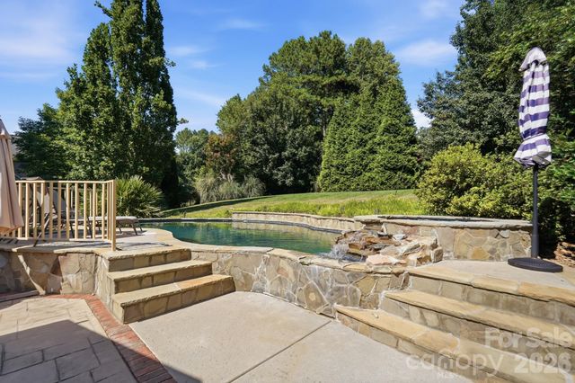 126 Whispering Cove Court, Mooresville, NC 28117
