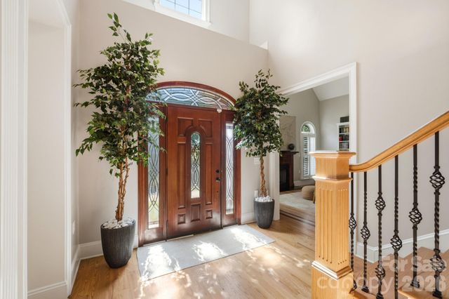 126 Whispering Cove Court, Mooresville, NC 28117