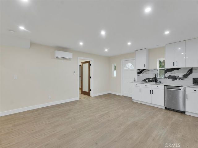 4532 Ensenada, Woodland Hills, CA 91364