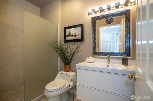801 Jewil Drive, Fox Island, WA 98333