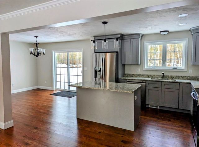 508 Old County Rd., Wales, MA 01081