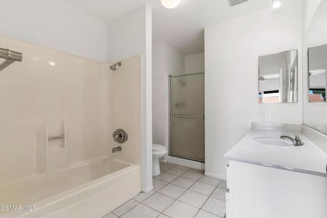 19545 Sherman Way 17, Reseda, CA 91335