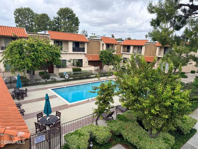 19545 Sherman Way 17, Reseda, CA 91335