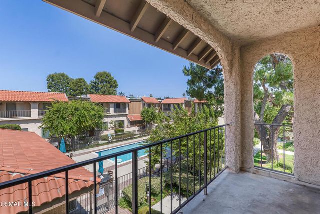 19545 Sherman Way 17, Reseda, CA 91335