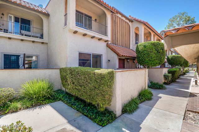 19545 Sherman Way 17, Reseda, CA 91335