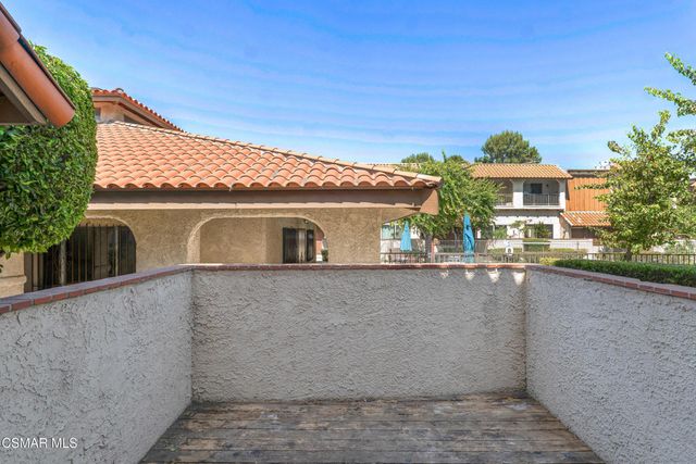 19545 Sherman Way 17, Reseda, CA 91335
