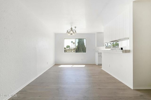 19545 Sherman Way 17, Reseda, CA 91335